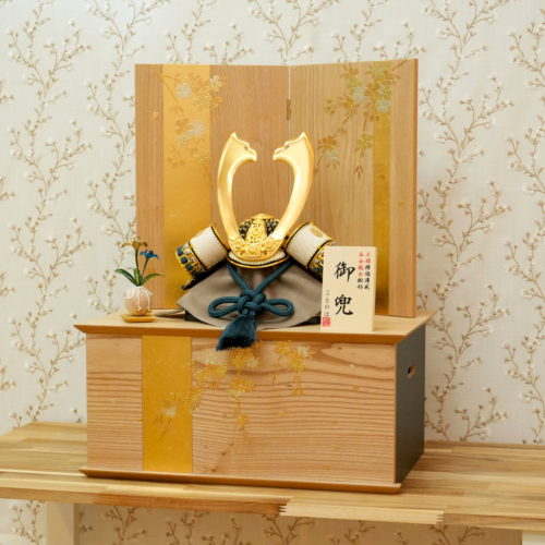 <span class="title">収納兜銀嶺(ぎんれい)｜198,000円(税込)｜間口45cm</span>