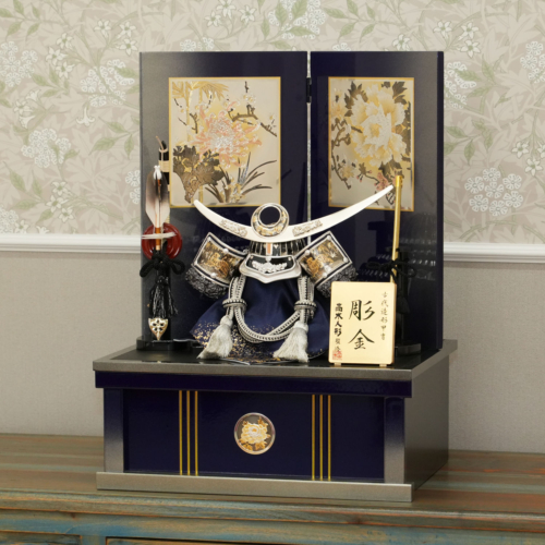 <span class="title">収納兜百花王(ひゃっかおう)|150,000円(税込)|間口38cm</span> <span class="title">収納兜百花王(ひゃっかおう)|150,000円(税込)|間口38cm</span>