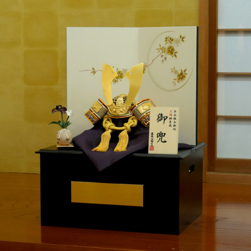 <span class="title">収納兜優雅(ゆうが)|98,600円(税込)|間口37cm</span> <span class="title">収納兜優雅(ゆうが)|98,600円(税込)|間口37cm</span>