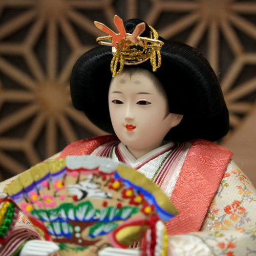 和 女雛のお顔と表情